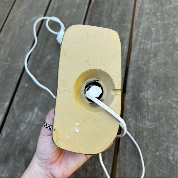 Vintage Ceramic Giraffe Small Table or Desk Lamp - Picture 11 of 16